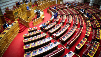 ΝΔ: Οκτώ βουλευτές ζητούν αναγραφή αριθμού σταυρών στα ψηφοδέλτια όλων των εκλογών - Ερώτηση στον Λιβάνιο