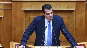 Επανεξέταση εκατοντάδων υποθέσεων ασύλου με εντολή Θάνου Πλεύρη - 33 ανακλήσεις σε 14 ημέρες