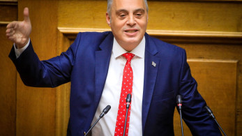 Ο Βελόπουλος «παίζει» με τις σχέσεις Ελλάδας-Ιταλίας για λίγα χειροκροτήματα