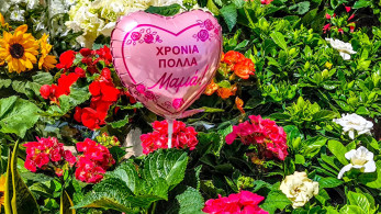 Μάνα: η γιορτή για το αιώνιο καταφύγιο της καρδιάς
