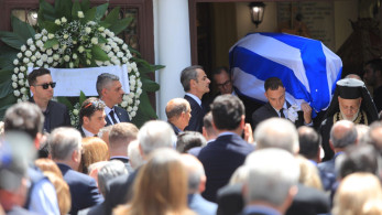 Κηδεύτηκε ο Πέτρος Μολυβιάτης - Παρόντες Τασούλας, Μητσοτάκης, Καραμανλής, Σαμαράς