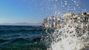 ΑΑΔΕ: «σαφάρι» στις βραχυχρόνιες μισθώσεις - Βαριά καμπάνα σε «αόρατη» βίλα των 5.000€ στη Μύκονο