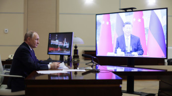 Η Κίνα θα σταθεί στο πλευρό της Μόσχας «απέναντι στην ηγεμονική καταδίωξη» της Δύσης