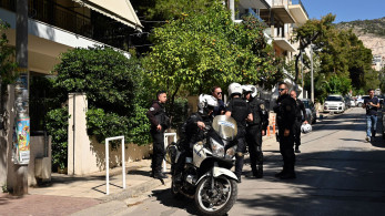 Θεσσαλονίκη: νοίκιασε Airbnb και έκρυψε πιστόλια και φυσίγγια στο διπλανό μπαλκόνι - Δύο συλλήψεις