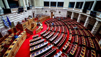 Νέα σκληρή γραμμή στο μεταναστευτικό - Στη Βουλή οι αλλαγές για το άσυλο