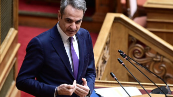 Ο Μητσοτάκης απαντά στη σύμπραξη του παραλόγου