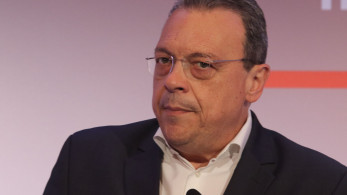 Φάμελλος κατά πάντων: κατώτερο των περιστάσεων το ΠΑΣΟΚ, «δεκανίκι» η Πλεύση της Ζωής