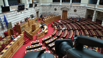 Κρίσιμα ζητήματα, χωρίς απαντήσεις: Η αντιπολίτευση παγιδευμένη στη ρητορική