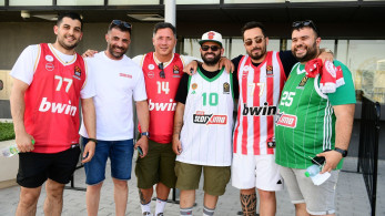 Μύρισε... Ελλάδα στο Άμπου Ντάμπι: αγκαλιασμένοι οι Έλληνες ενόψει των ημιτελικών του Final 4 (photos)