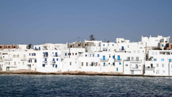 «Το μετανιώνω, αλλά με βάρεσε πρώτος»: Τι υποστηρίζει ο οδηγός ταξί που ξυλοκόπησε τον υπάλληλο εταιρείας ενοικίασης οχημάτων στην Πάρο (video)