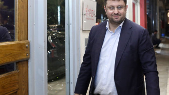 Ο Ζαχαριάδης αγνοεί τον Φάμελλο και παρακαλάει τον Τσίπρα να βγει μπροστά