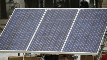 Πώς αλλάζει η αυτοκατανάλωση ρεύματος για νοικοκυριά και επιχειρήσεις