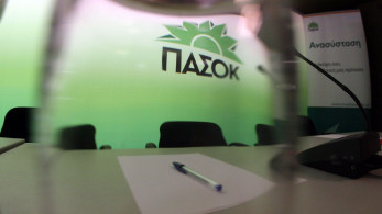 Απίστευτη «καταδίκη» της επίθεσης κουκουλοφόρων κατά Βορίδη από το ΠΑΣΟΚ: όλο και πιο χαμηλά