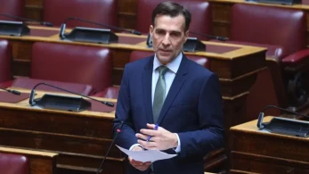 Αλαλούμ στο Κίνημα Δημοκρατίας για τα pushbacks: άλλα λέει ο Κασσελάκης, άλλα ο εκπρόσωπος