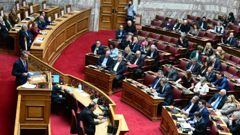 Μια τραγελαφική αντιπολίτευση: επιχειρούν να αποκτήσουν πολιτική υπόσταση μέσω… Μητσοτάκη