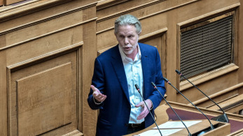 O Γερουλάνος σε ρόλο «αθώας περιστεράς»: Ξέχασε ποιος κυβέρνησε και πότε