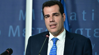 Πλεύρης: Αυστηρό πλαίσιο για την παράνομη μετανάστευση
