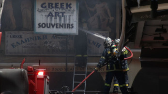 Πυρκαγιά σε κατάστημα στο Καπάνι Θεσσαλονίκης (photos & video)