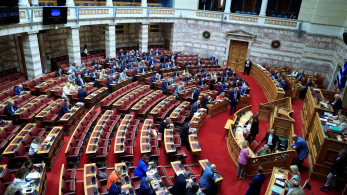 Μεταναστευτικό: υπερψηφίστηκε η τροπολογία για το άσυλο με 177 «ναι»