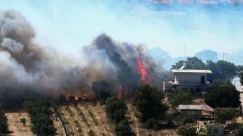 Σε ύφεση η μεγάλη φωτιά σε Ραφήνα, Σπάτα, Πικέρμι - Κάηκαν σπίτια, απεγκλωβισμοί, εκκενώσεις (video)