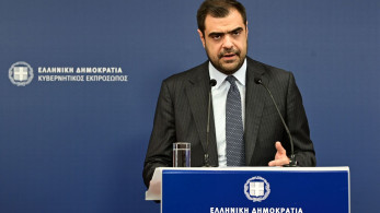 O Mαρινάκης απαντά στη φτηνή αντιπολίτευση για Αντετοκούνμπο - Τι είπε για τις αυξήσεις μεταναστών (video)