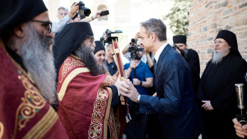 Επίσκεψη Μητσοτάκη στην Ιερά Μονή Βατοπεδίου - Τον υποδέχτηκε ο ηγούμενος Εφραίμ