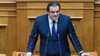 Πιερρακάκης αποστομώνει Χαρίτση: Η αλήθεια για τα ψηφιακά έργα (video)