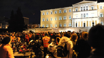 Στα άκρα: οι (πολιτικοί) μπαχαλάκηδες στήνουν σκηνικό 2012
