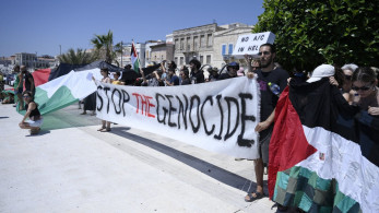 Από τα «τάγματα εφόδου» του Ρουβίκωνα μέχρι τη… Σύρο, o αντισιμητισμός στα καλύτερά του