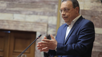 Η υποκρισία του Φάμελλου: Όταν ο λαϊκισμός ντύνεται τιμητής της κάθαρσης