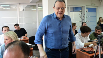 Χαίρε Αλέξη (Τσίπρα), ο μελλοθάνατος (Φάμελλος) σε χαιρετά