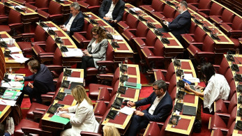 Συγκρούσεις στη Βουλή για την Προανακριτική - Η ΝΔ αρνείται συμμετοχή σε σκανδαλολογία