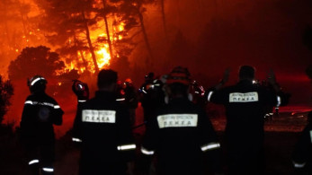 Μέσα στη φωτιά: μαρτυρίες εθελοντών της Πολιτικής Προστασίας