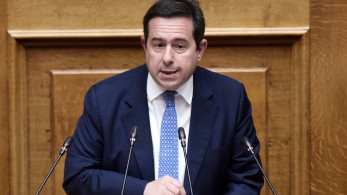 Μηταράκης: Ο σεβασμός στο Μνημείο του Αγνώστου Στρατιώτη πρέπει να ενώνει, όχι να διχάζει (video)