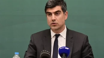ΠΑΣΟΚική αλαζονεία: Ο Γλαβίνας αποκαλεί την 3η Σεπτεμβρίου «την πιο ιστορική στιγμή στη μεταπολίτευση»