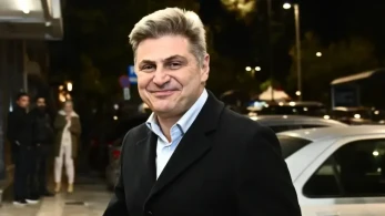 Δεν παραδίδει την έδρα ο Νικόλας Φαραντούρης: «Λογοδοτώ μόνο στους συμπολίτες μου» (video)