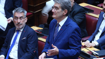 Παραδοχή Γιαννούλη: 6 δισ. τα δώρα σε Δημόσιο και συντάξεις, θα τα βρούμε από έμμεση φορολογία