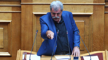 Έξαλλος ο Πολάκης για τα θετικά σχόλια Καρανίκα σε Γεωργιάδη