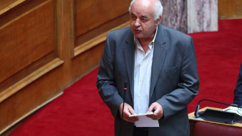Ζαχαρός για Καραθανασόπουλο: Τάζει λαγούς με πετραχήλια για μικροκομματικά παιχνίδια (video)