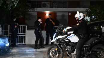 Τραγωδία στον Νέο Κόσμο: ζευγάρι βρέθηκε νεκρό σε διαμέρισμα με τραύματα από όπλο
