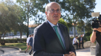 Χατζηδάκης: Η κυβέρνηση στηρίζει μεσαία τάξη και οικογένειες με 1,5 δισ. (video)