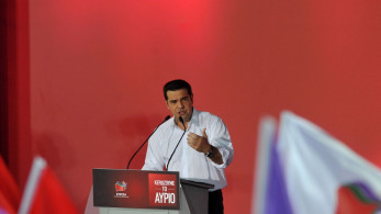Ο Αλέξης Τσίπρας γράφει βιβλίο, ενώ ο λαός προσπαθεί να ξεχάσει τα εφιαλτικά χρόνια διακυβέρνησής του