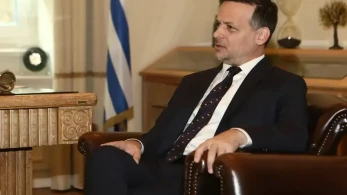 Η Αθήνα παραπαίει και ο Δούκας ασχολείται με το Flotilla και τα πυρηνικά