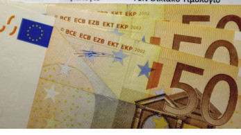 ΕΚΤ: προτρέπει τα νοικοκυριά να είναι έτοιμα για κρίσεις - «Διατηρήστε ψυχραιμία και κρατήστε μετρητά»