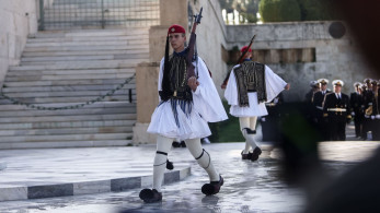 Το μνημείο και η μνημειώδης υστερία