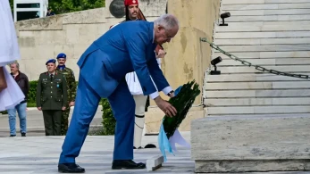 Μήνυμα Τασούλα και κατάθεση στεφάνου για την 81η επέτειο απελευθέρωσης από τη γερμανική κατοχή (photos)