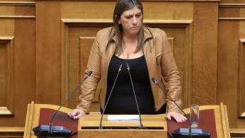 Ομοβροντία κατά της Κωνσταντοπούλου στο διαδίκτυο για την αποχώρησή της από τον ΣΚΑΪ