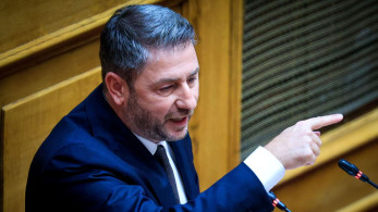 Σε πανικό ο Ανδρουλάκης: ακραίοι χαρακτηρισμοί κατά του πρωθυπουργού και ομπρέλα προστασίας σε στελέχη του