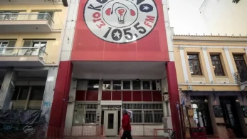 Καταγγελία εργαζόμενων ΣΥΡΙΖΑ: Μας θεωρούν χομπίστες και δεν μας πληρώνουν