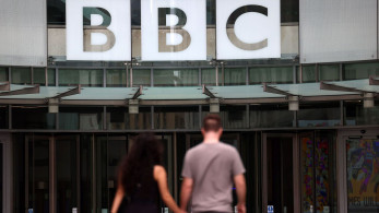 BBC και άλλα ΜΜΕ: οι «προοδευτικοί» της παραπληροφόρησης